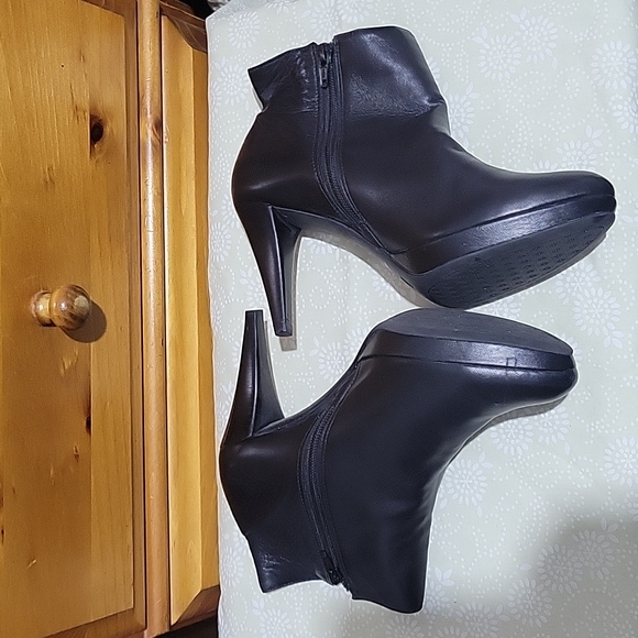 Antonio Melani ankle booties - Picture 2 of 7
